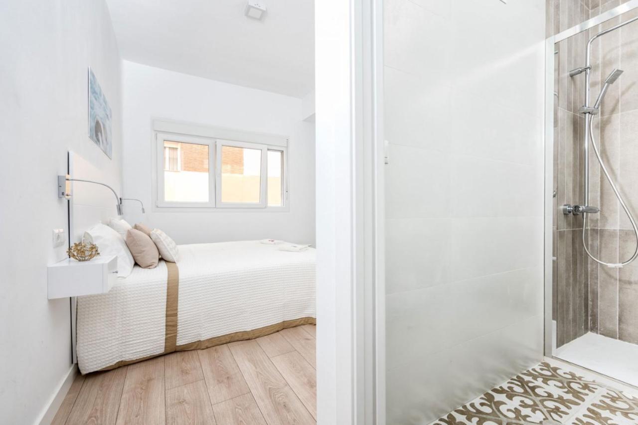 Pinzon Apartment In Malaga By Solaga Holiday Homes ภายนอก รูปภาพ